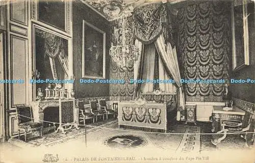 R592675 6 Palais de Fontainebleau Chambre a couches du Pape Pie VII