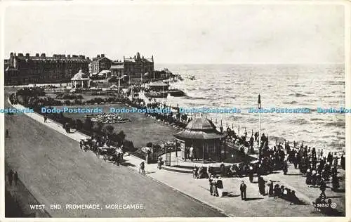R594909 Morecambe West End Promenade