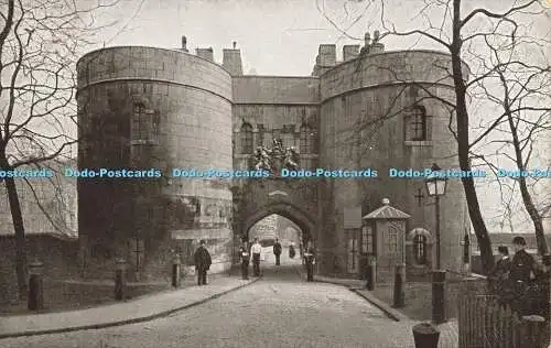 R589031 Tower of London Middle Tower Gale and Polden 1852