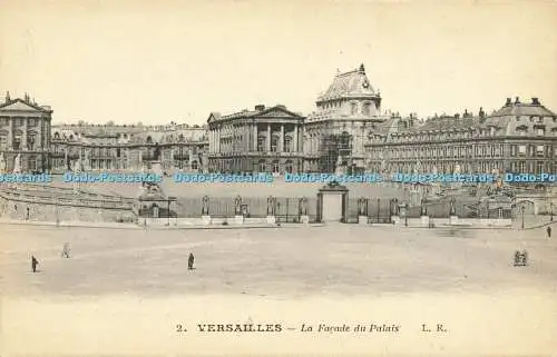 R592859 2 Versailles La Facade du Palais L R L Ragon