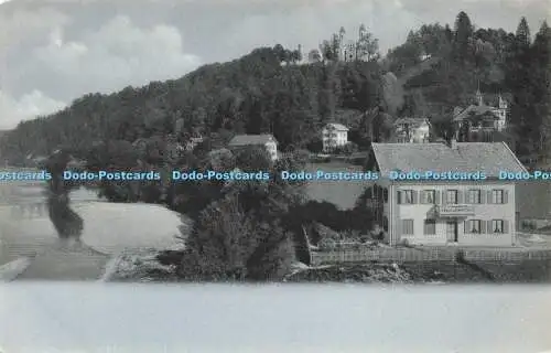 R593038 Blick auf das Dorf an der Flusskirche