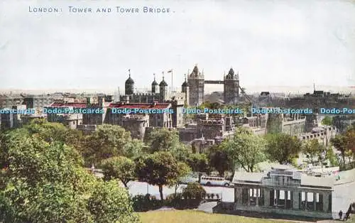 R589464 London Tower and Tower Bridge Exclusive Celesque Series Photochrom