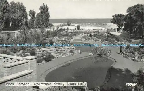 R593426 Lowestoft Spatzennest Steingarten J Lachs Fotostil