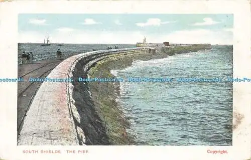 R596031 South Shields Pier