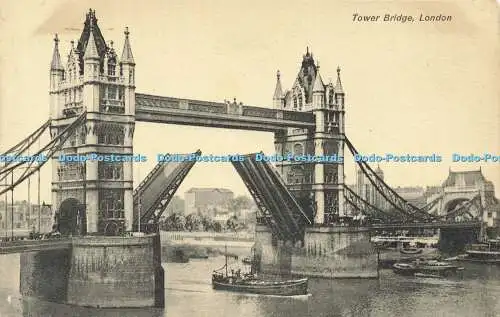 R599338 London Tower Bridge 1942