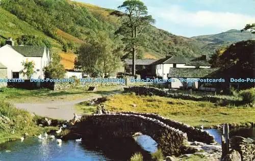 R599619 Borrowdale bei Keswick Watendlath Bridge Keswick Wholesalers E T W Dennis