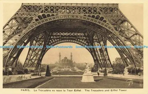 R599702 Paris Der Trocadero und Eiffelturm Kerl A Leconte