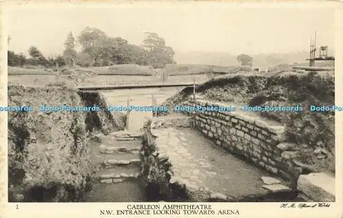 R602577 2 Caerleon Amphitheater N W Eingang Blick in Richtung Arena H M Büro von