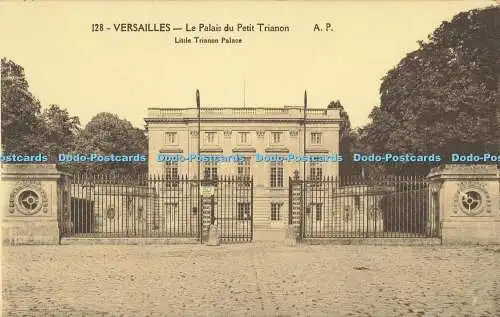 R609768 Versailles Little Trianon Palace A Papeghin