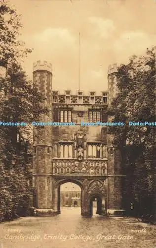 R607885 Cambridge Trinity College Great Gate F Frith 1943