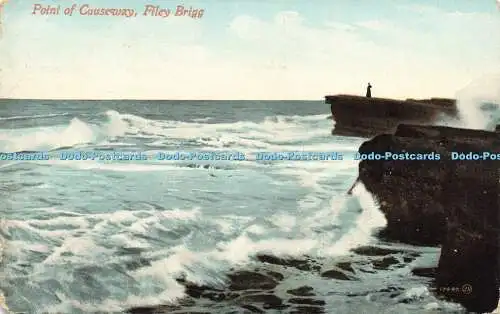 R605688 Point of Causeway Filey Brigg 17447 Valentines Serie 1910