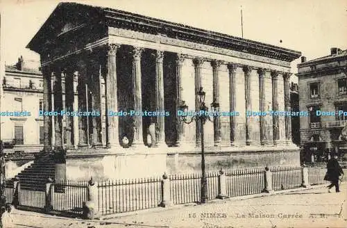 R608497 Nimes La Maison Carree A R