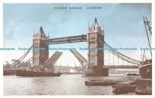 R608637 London Tower Bridge Charles Skilton