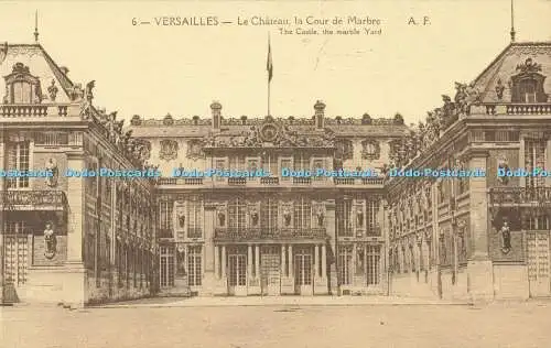 R609448 Versailles Das Schloss der Marmorhof A Papeghin