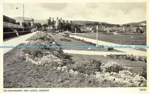 R609659 Conway The Embankment and Castle J Salmon