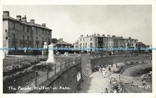 R607424 Parade Walton on Naze 146737 B P 1947 Westcliff Essex