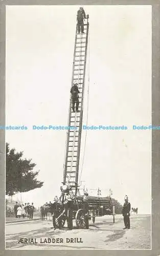 R607556 Melbourne Aerial Ladder Drill Fire Brigade Series