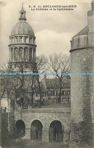 R612024 Boulogne sur Mer Le Chateau et la Cathedrale