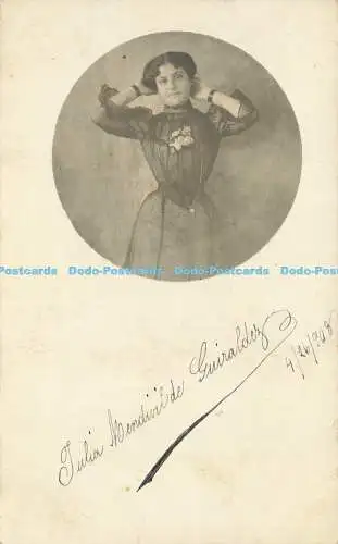 R612176 Porträt einer jungen Frau im Kleid Postkarte 1908