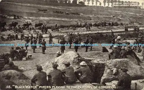 R612197 Black Watch Pipers Playing to the Captors of Longueval Crown Daily Mail