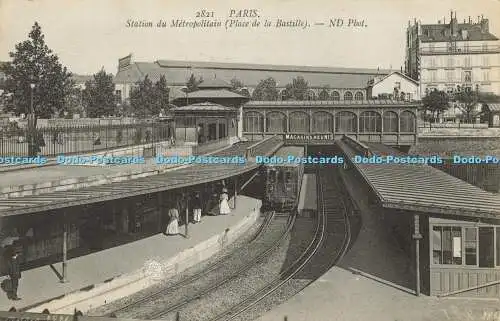 R612455 Paris Station du Metropolitain Place de la Bastille ND Phot