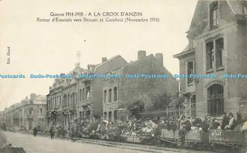 R612649 Guerre 1914 1918 A La Croix dAnzin Retour dEvacues vers Denain et Cambra