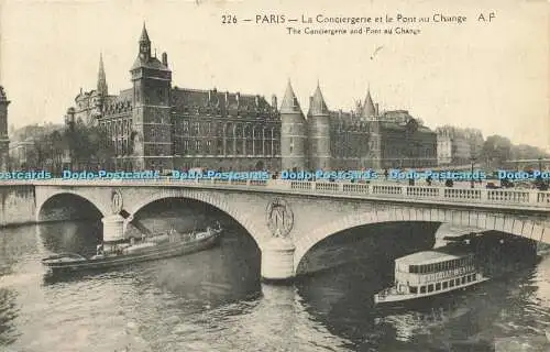 R621648 226 Paris La Conciergerie et le Pont au Change A P Conciergerie and Pont