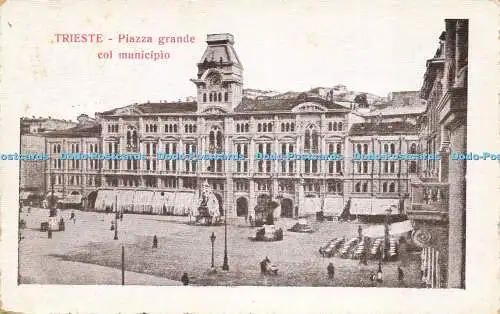 R617521 Trieste Piazza grande col Municipio Ufficio Rev Stampa Milano N 7454