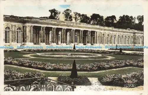 R615059 258 Versailles Palais du Grand Trianon sur les jardins Great Trianon Pal