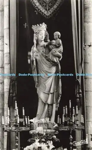 R619711 411 Paris Statue de Notre Dame XIVe s Chantal