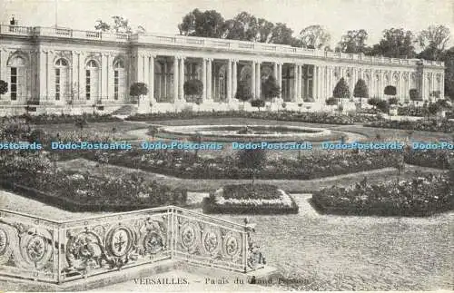 R617780 Versailles Palais du Grand Trianon Levy Fils