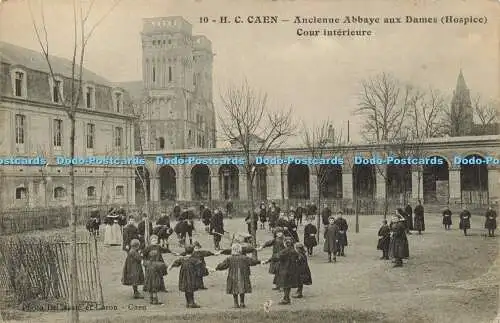 R615629 10 H C Caen Ancienne Abbaye aux Dames Hospice Cour interieure Delassale