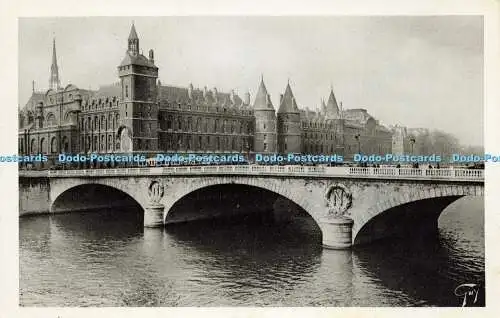 R615693 Paris et Ses Merveilles Conciergerie A Leconte