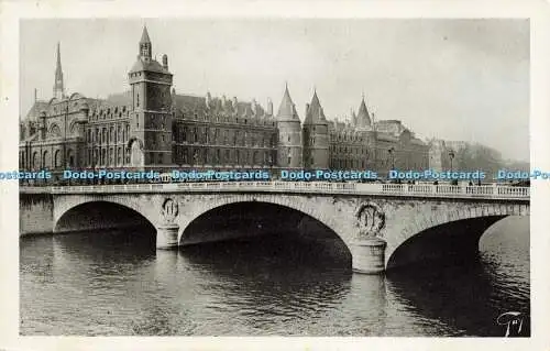 R615704 Paris et Ses Merveilles Conciergerie A Leconte