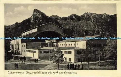 R622902 Oberammergau Passionsspieltheater mit Kofel und Sonnenberg Ako Kohlbauer