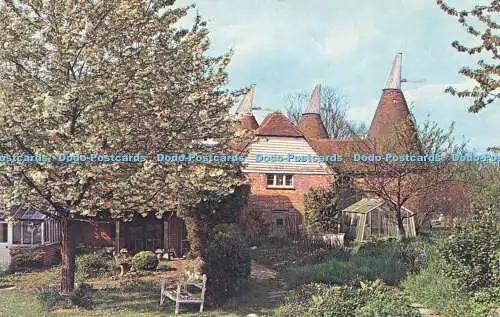 R616368 WB 317 Kentish Oast Houses in Springtime C G Williams A J Howard Plastic