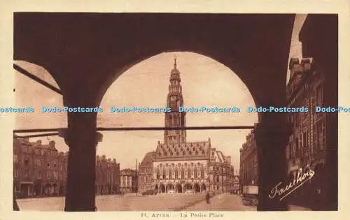 R618866 14 Arras La Petite Place Fauchois