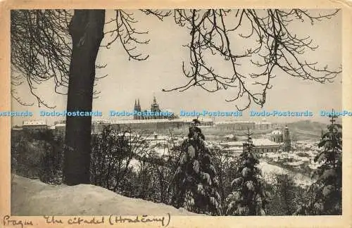 R616384 Praha Hradcany im Schnee Touristenbüro Foto Posselt I Obecni