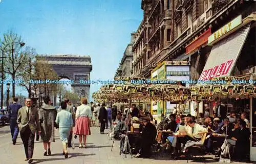 R616443 Paris LAvenue des Champs Elysees Lyna Paris 1964 Italcolor