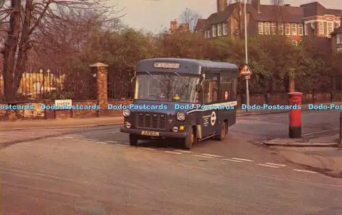 R616814 Strachans Kleinbus Vorführer JUD103L Highgate im Januar 1973 London T