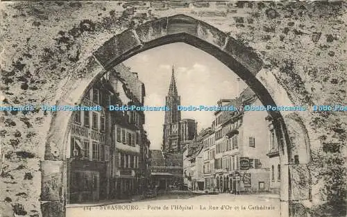 R621346 424 Strasbourg Porte de lHopital La Rue dOr et la Cathedrale La Cigogne