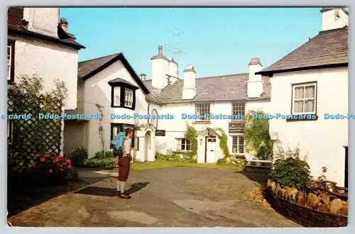 R738149 Hawkshead The Square Photo Precision Colourmaster International