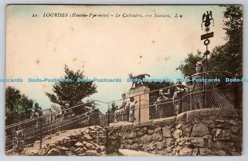 R739087 Bahnhof Lourdes Hautes Pyrenees Le Calvaire