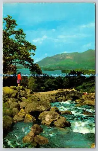 R739650 Lake District Ashness Bridge und Derwentwater