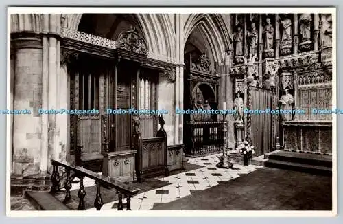 R742509 Southwark Cathedral The Bishop Throne Raphael Tuck and Sons RP