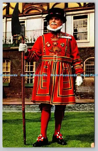 R743201 Yeoman Warder at the Tower of London John Hinde