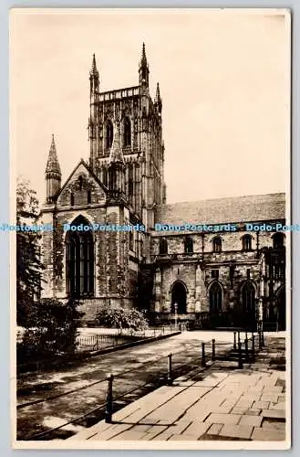 R742708 Blick auf die Kathedrale von Worcester von der Terrasse des College Yard Raphael Tuck und S