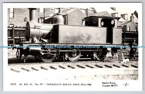 R746258 M und G N Nr 97 Yarmouth Beach Shed Pamlin Prints