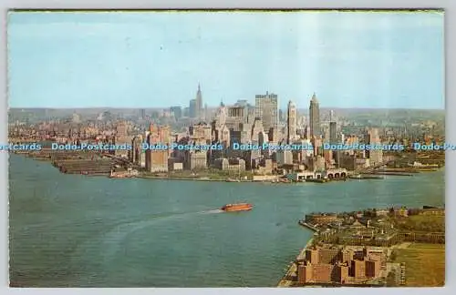 R746489 New York City Lower Manhattan Skyline Manhattan Postkarte Dexter Press 1