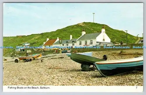 R743641 Fischerboote am Strand Salburn Farbe Glanz Bamfort Ltd Yorkshire